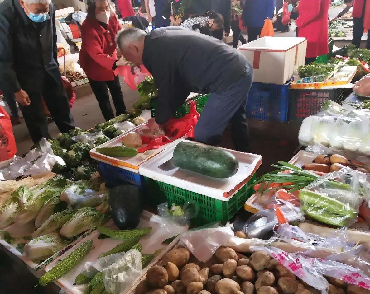 菜市场做什么生意最赚钱，适合做什么生意赚钱